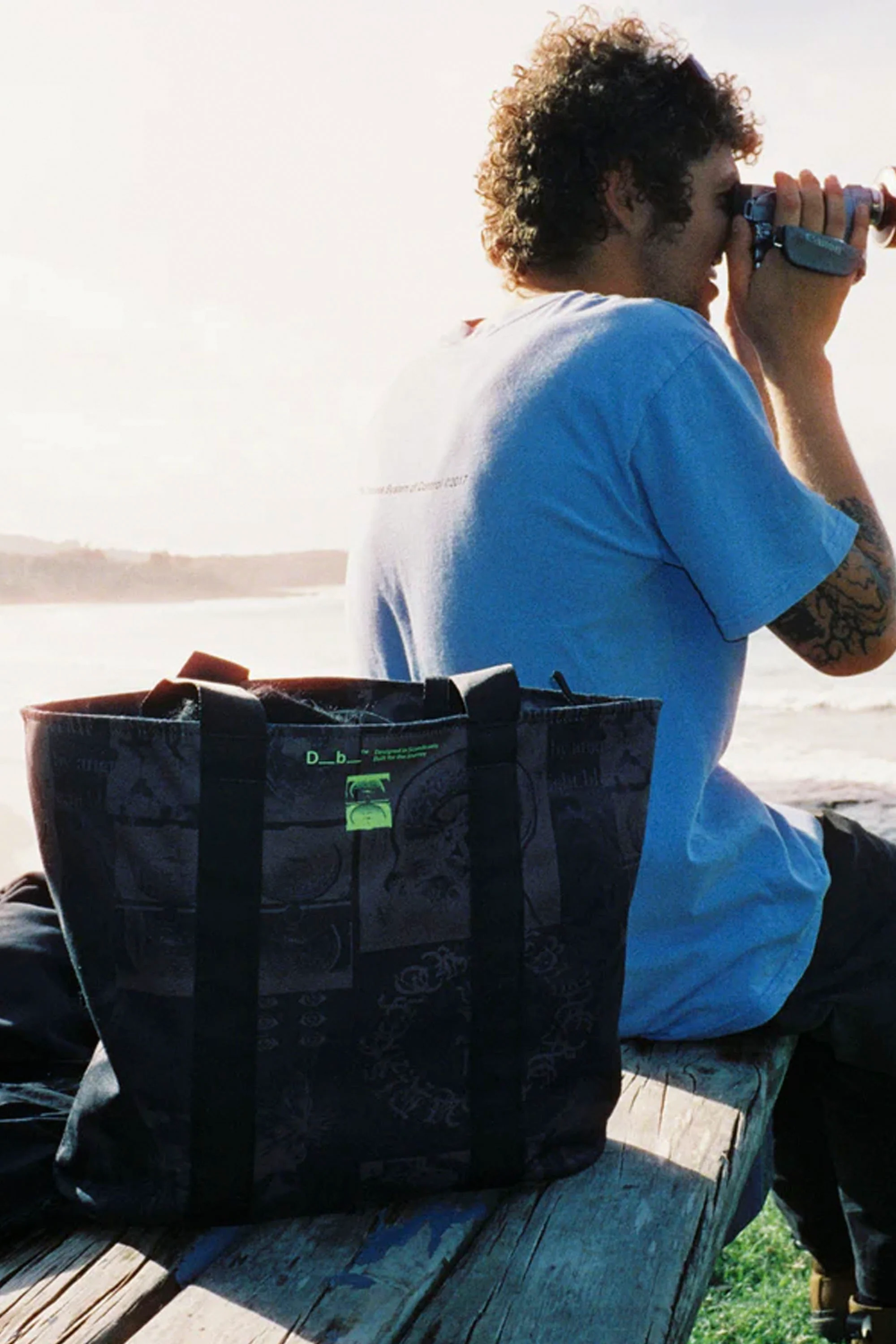 Db - Db x Former ESSENTIAL TOTE - 20L - Image 2