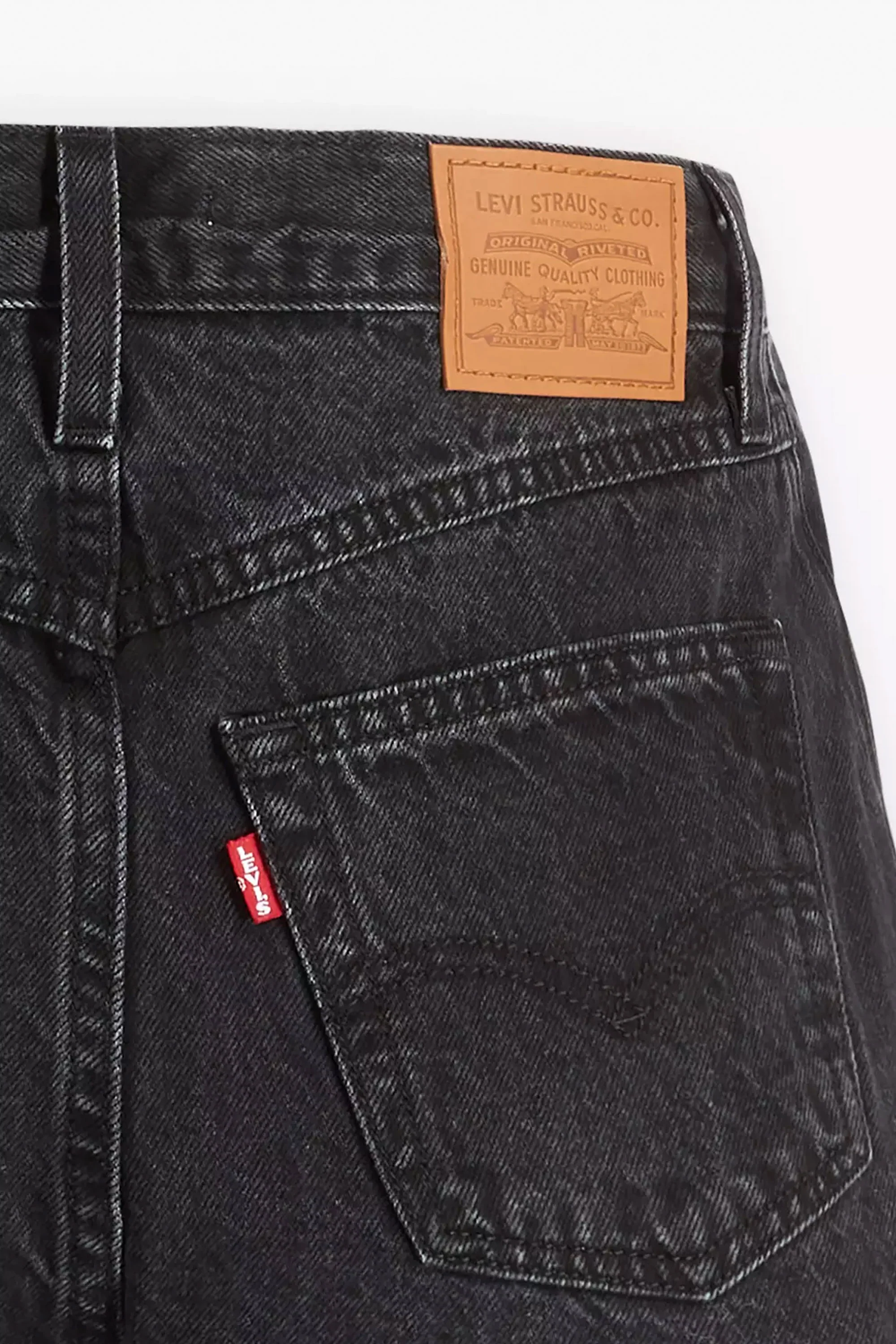 LEVIS - 80S MOM SHORT - NOT TO INTERRUPT - Image 4
