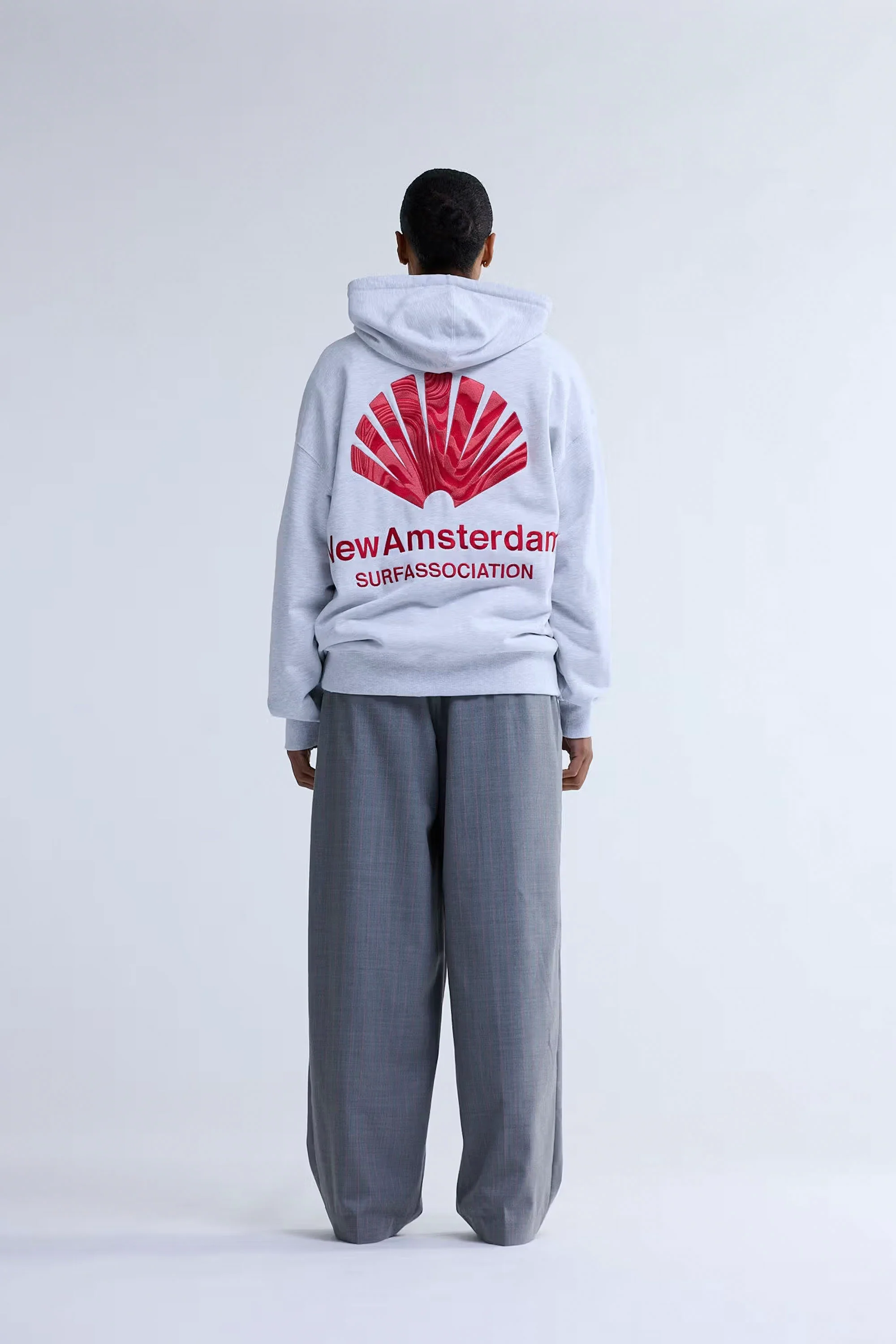 NEW AMSTERDAM SURF ASSOCIATION - LOGO HOODIE - ASH/POPPY RED - Image 6