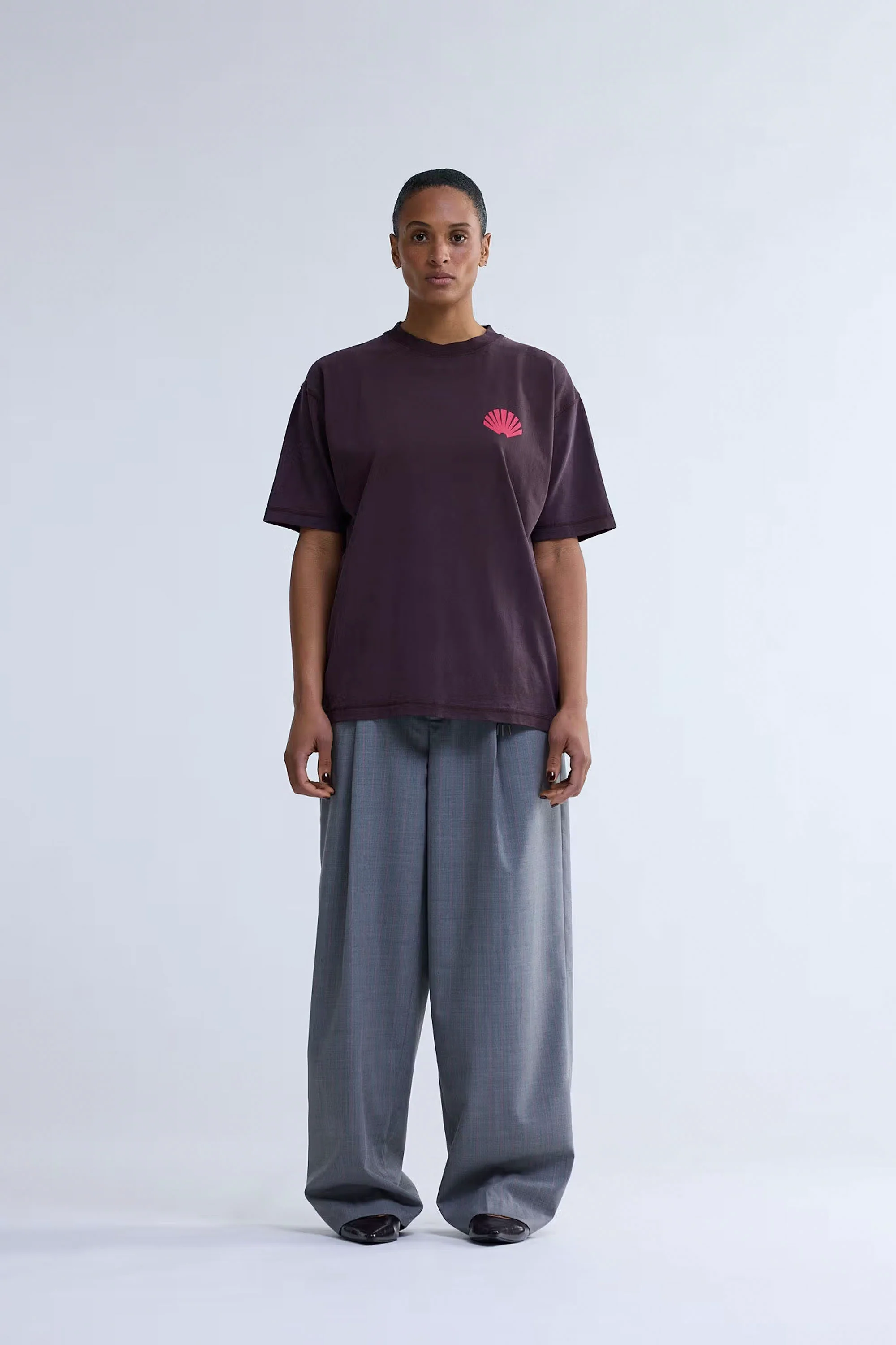 NEW AMSTERDAM SURF ASSOCIATION - LOGO TEE - WALNUT/DEEP RED - Image 3