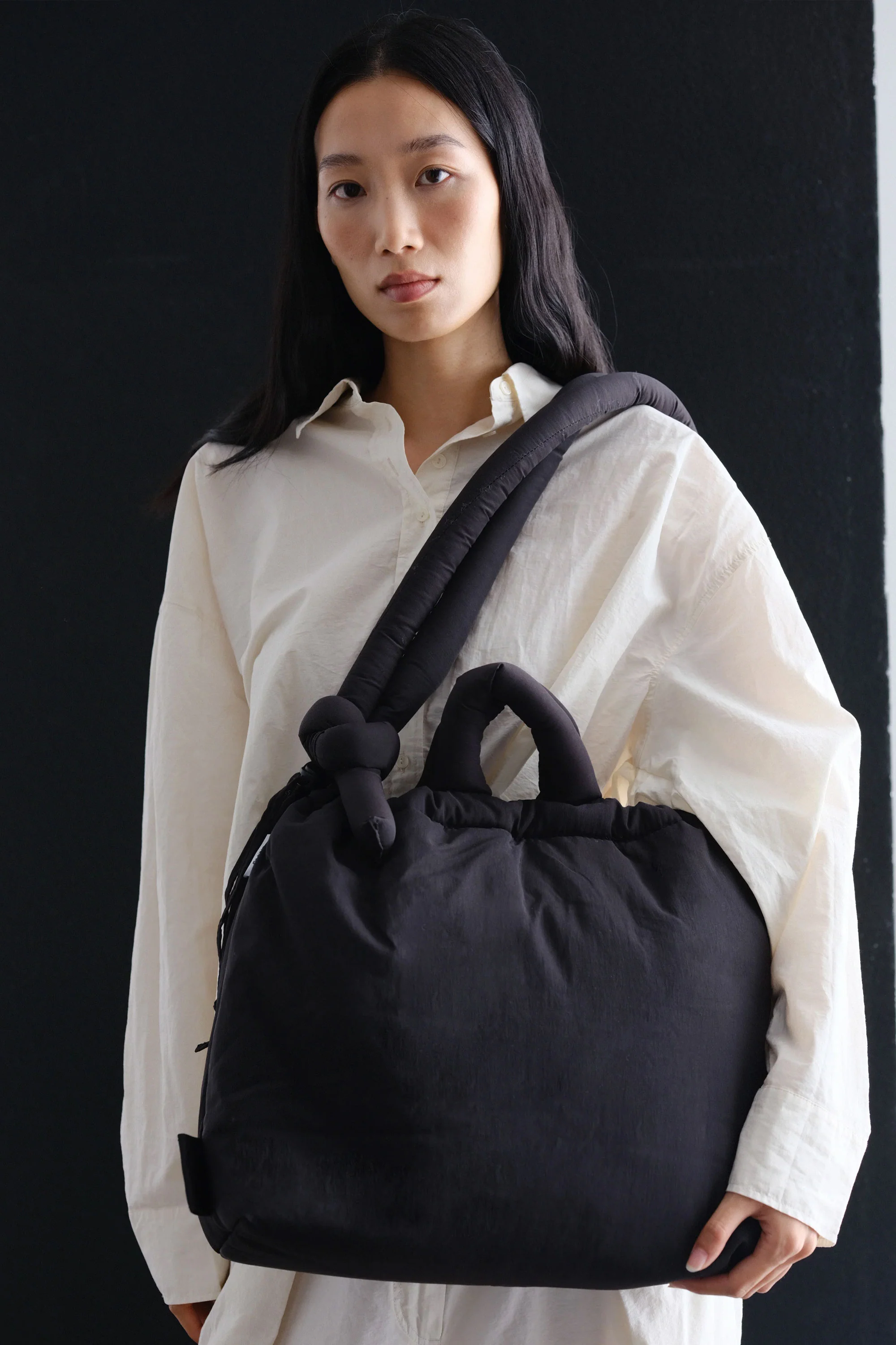 ÖLEND - ONA SOFT BAG - BLACK - Image 6