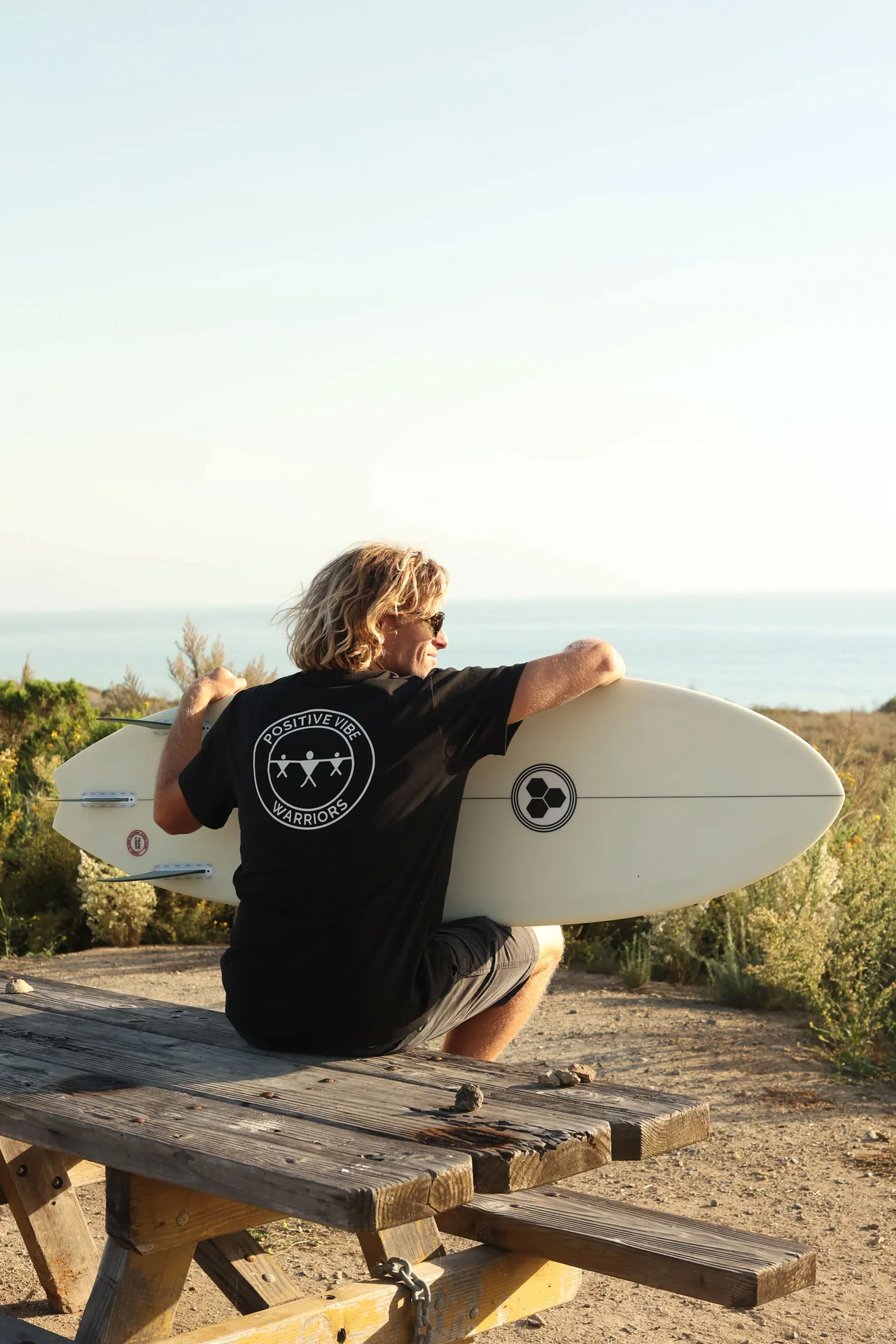 POSITIVE VIBE WARRIORS - PVW CLASSIC LOGO T-SHIRT