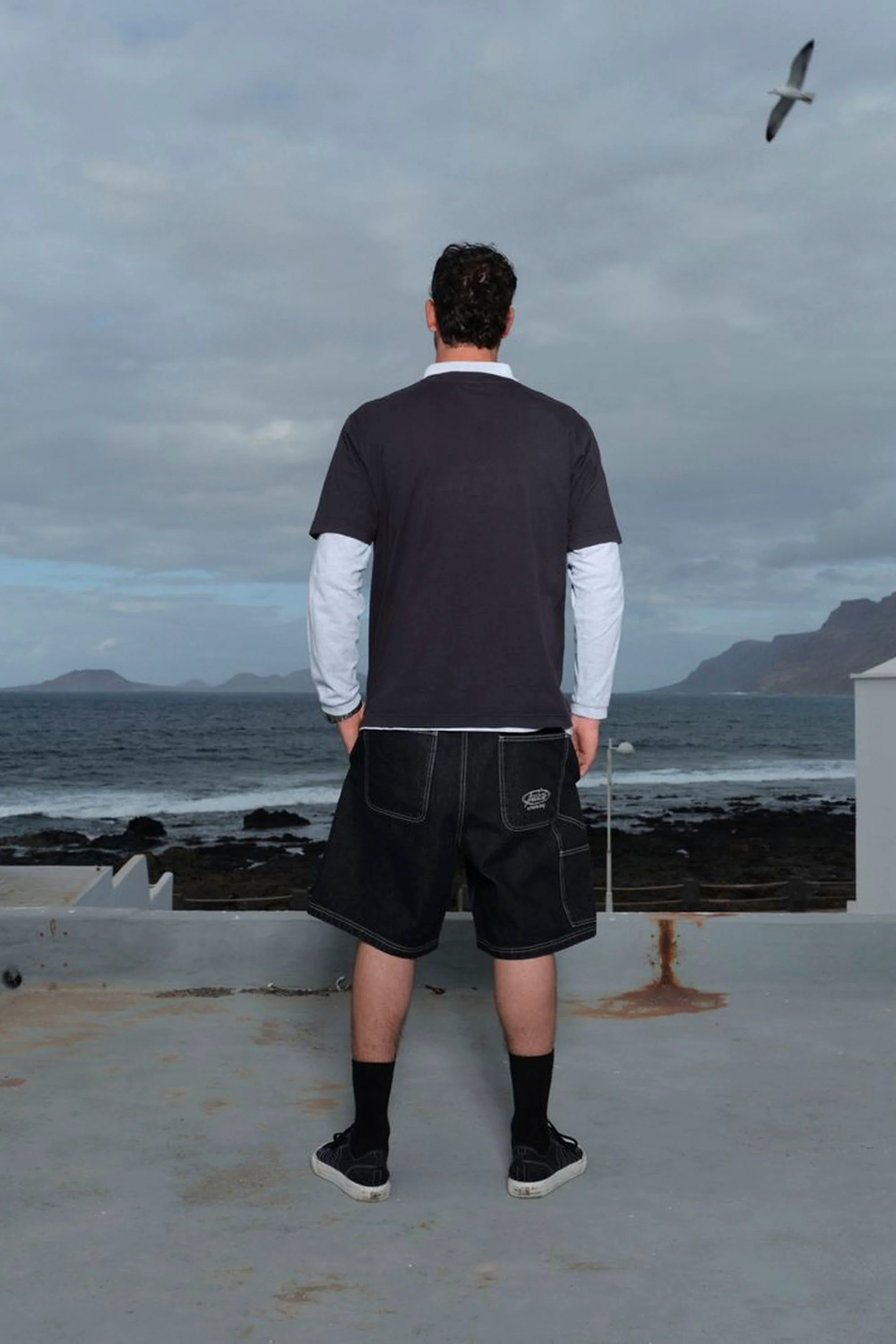 PUKAS - ISLAND HOLIDAYS TEE - Image 3