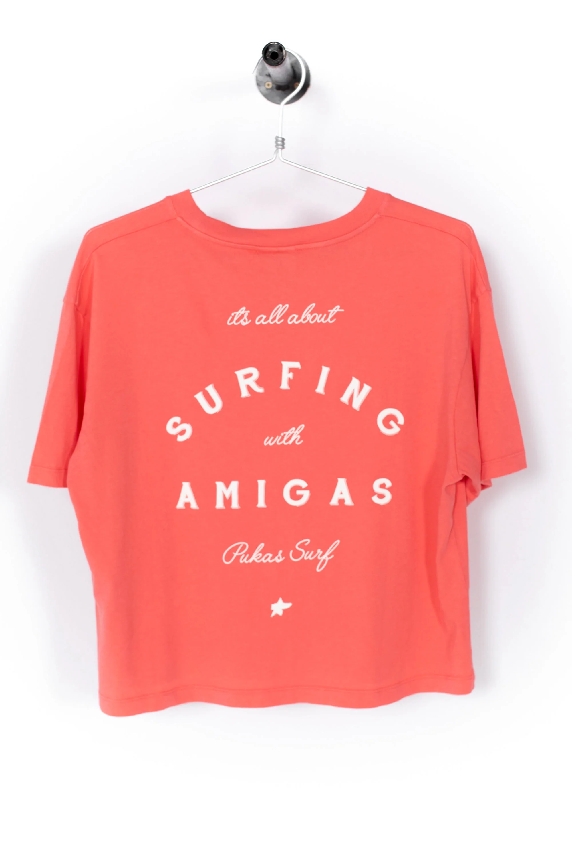 SURFING THE BASQUE COUNTRY - SURFING WITH AMIGAS TEE - CORAL - Image 2
