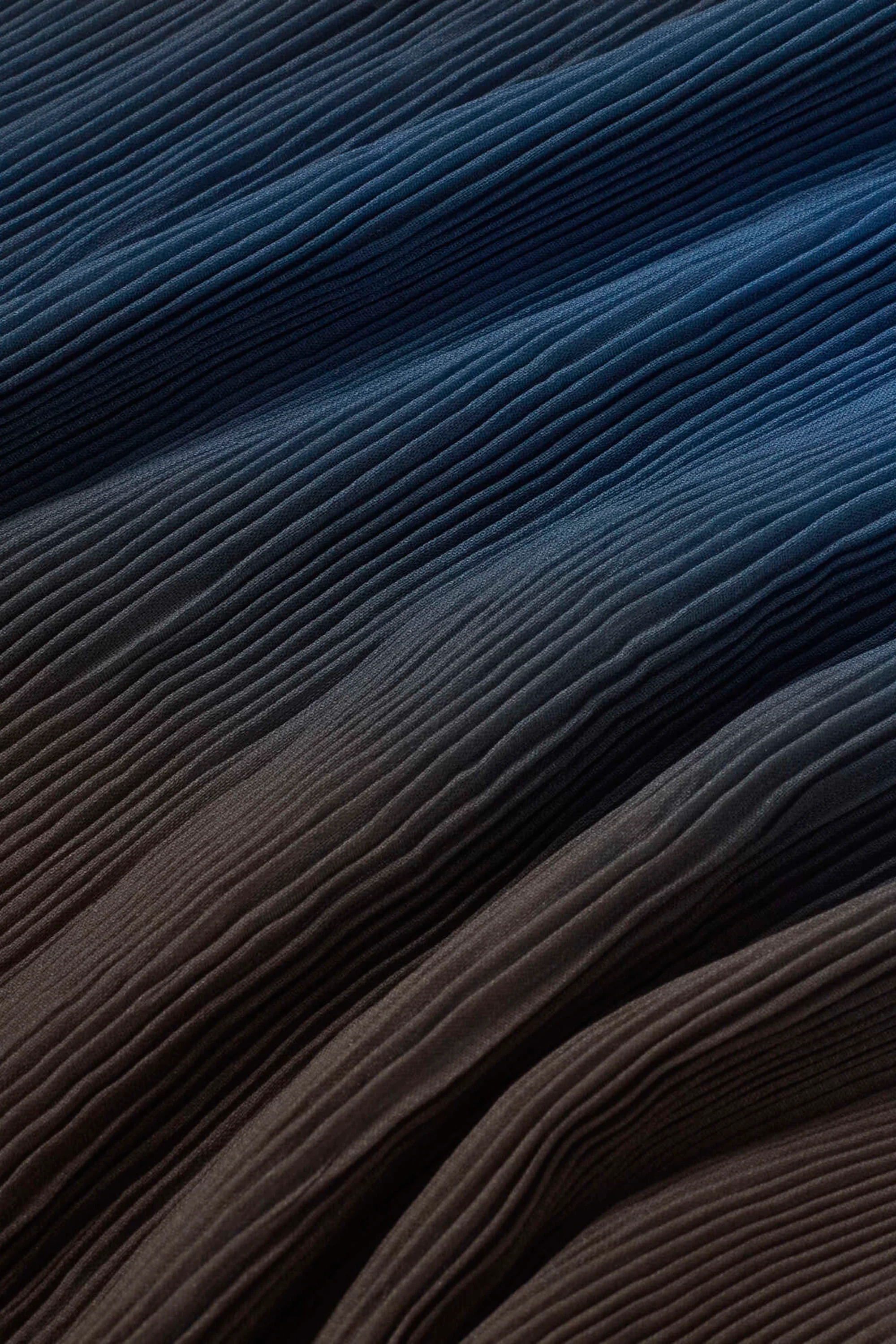 THINKING MU - DORA PLEATED TOP - GLASS - Image 5